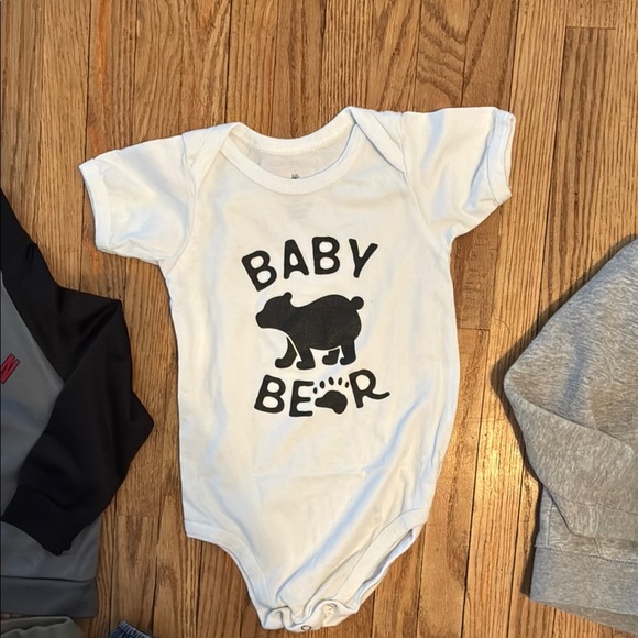 Assorted Baby Clothing Set - Picture 13 of 16